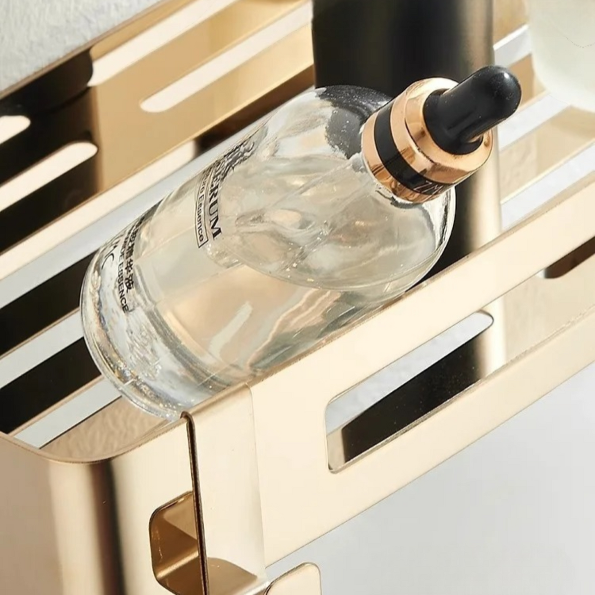 Étagère Murale Dorée De Salle De Bain Métallique À Rebords À Fixations Invisibles