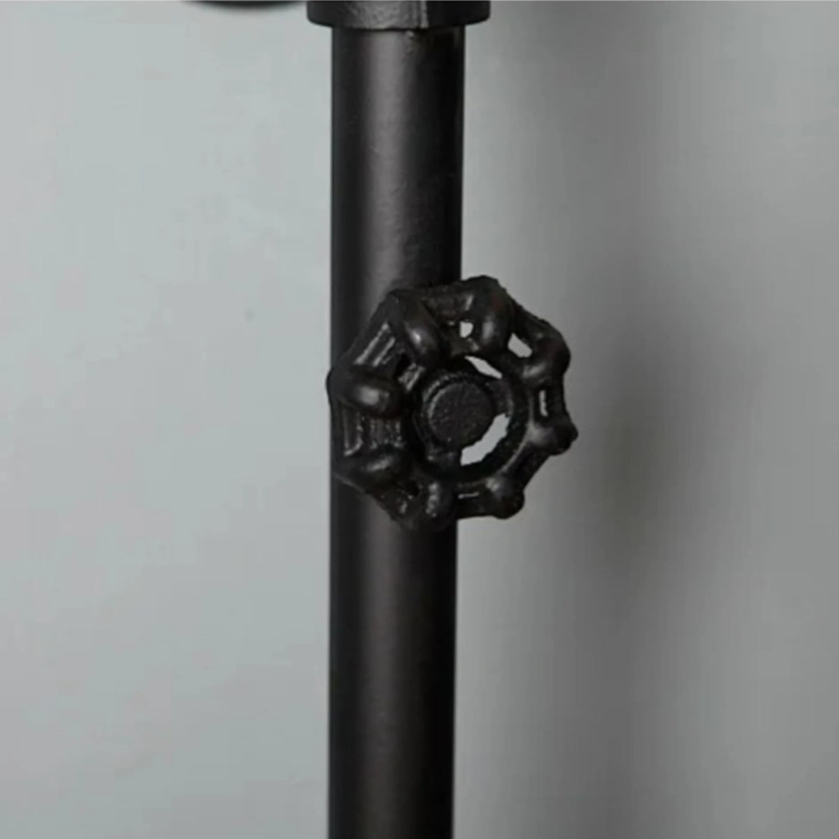 Grande Étagère Murale Métallique Noire Industrielle En Fer Forgé