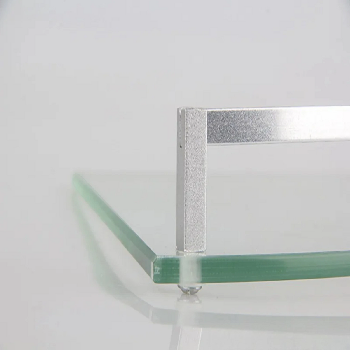 Étagère Murale D'angle De Salle De Bain En Verre Trempé À Rebords Métalliques À Fixations Invisibles