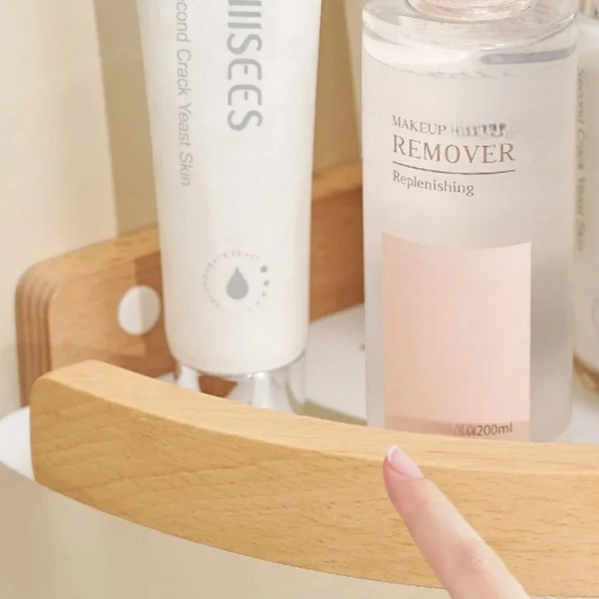 Étagère Murale D'Angle Blanche De Salle De Bain À Rebords En Bois Naturel Clair À Fixations Invisibles